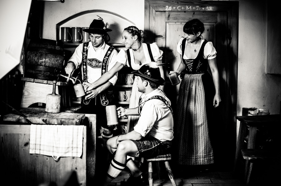 DSC_0241 Dirndl & Ledahosn - Alpenländisches Familienshooting